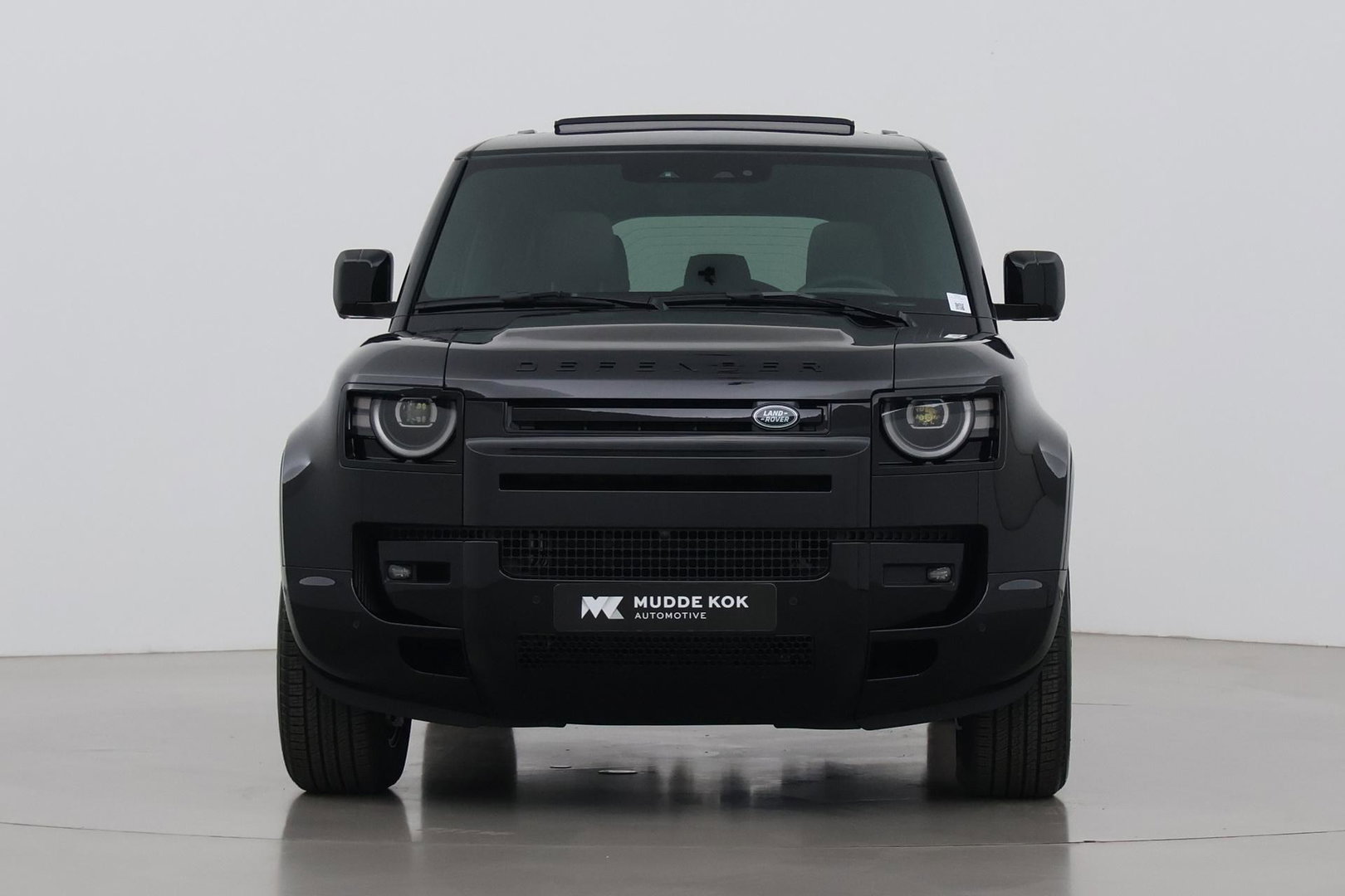 Land Rover Defender 2.0 P300e 110 X-Dynamic SE | FACELIFT | ACC | Panoramadak | ClearSight | Stoel+Stuurverwarming | Trekhaak