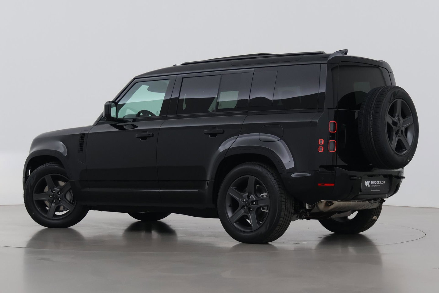 Land Rover Defender 2.0 P300e 110 X-Dynamic SE | FACELIFT | ACC | Panoramadak | ClearSight | Stoel+Stuurverwarming | Trekhaak