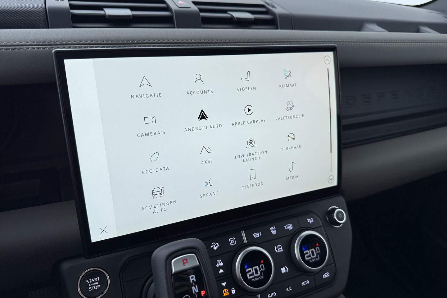 Land Rover Defender 2.0 P300e 110 X-Dynamic SE | FACELIFT | ACC | Panoramadak | ClearSight | Stoel+Stuurverwarming | Trekhaak