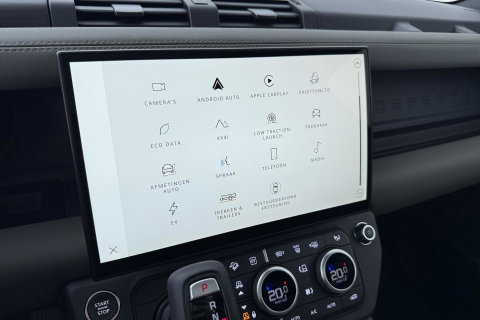 Land Rover Defender 2.0 P300e 110 X-Dynamic SE | FACELIFT | ACC | Panoramadak | ClearSight | Stoel+Stuurverwarming | Trekhaak