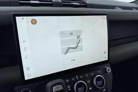 Land Rover Defender 2.0 P300e 110 X-Dynamic SE | FACELIFT | ACC | Panoramadak | ClearSight | Stoel+Stuurverwarming | Trekhaak