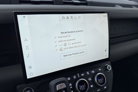 Land Rover Defender 2.0 P300e 110 X-Dynamic SE | FACELIFT | ACC | Panoramadak | ClearSight | Stoel+Stuurverwarming | Trekhaak