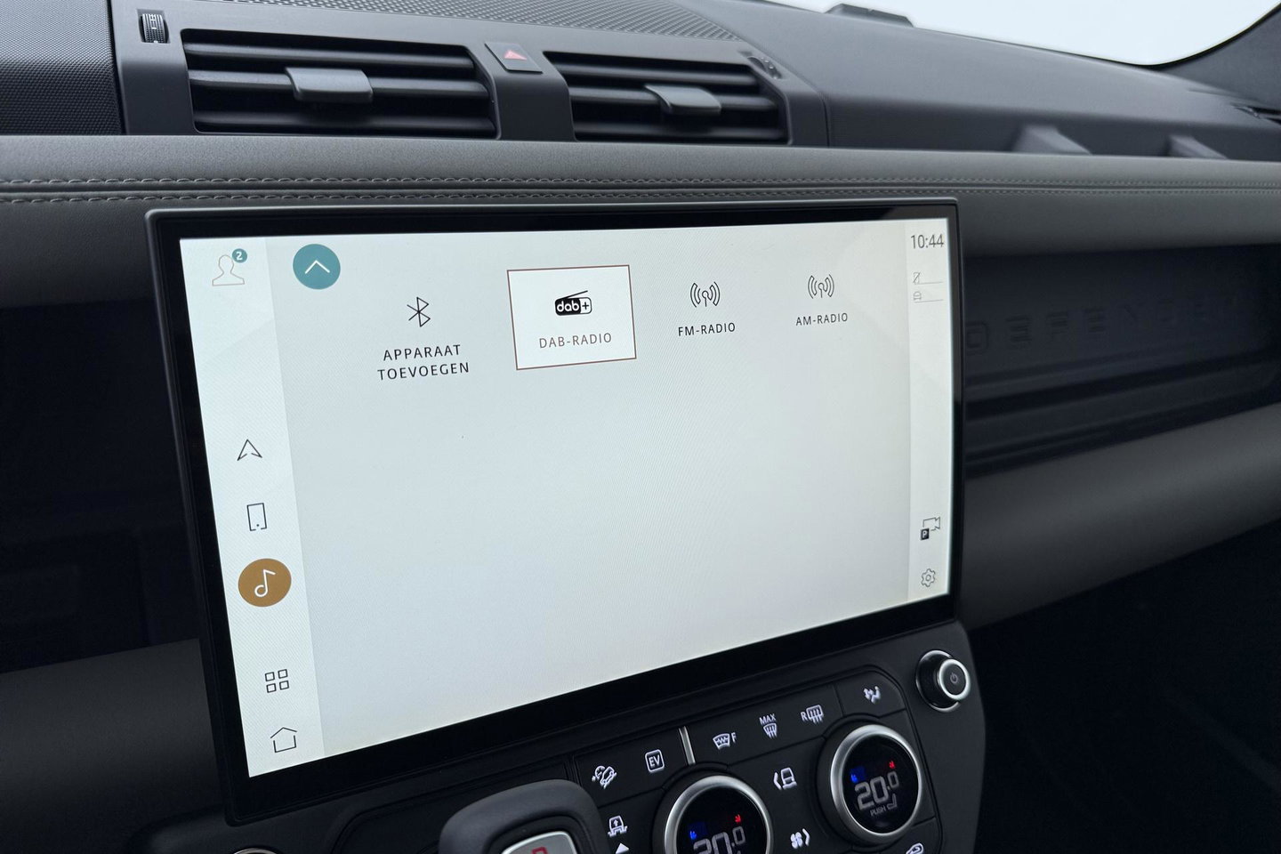 Land Rover Defender 2.0 P300e 110 X-Dynamic SE | FACELIFT | ACC | Panoramadak | ClearSight | Stoel+Stuurverwarming | Trekhaak