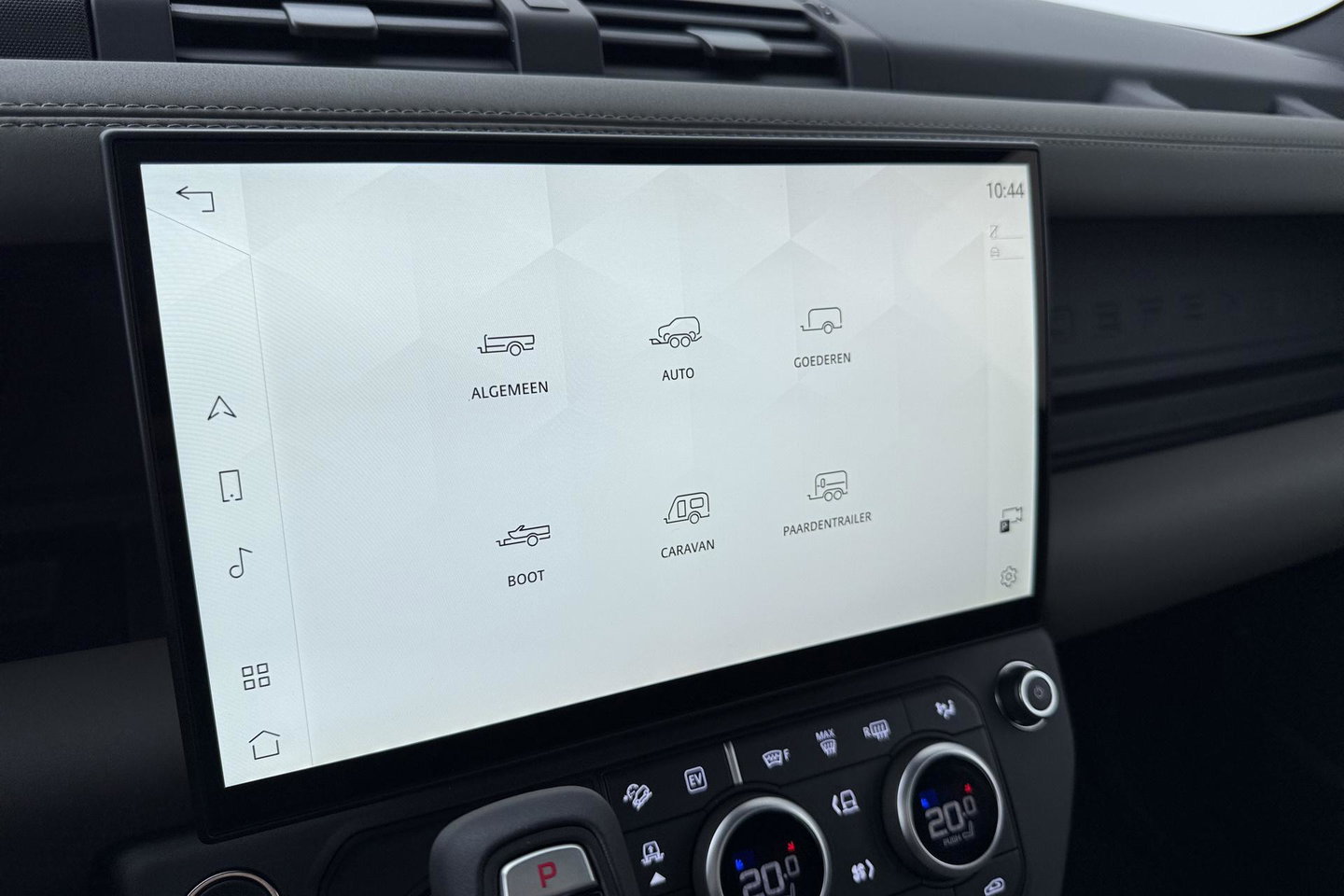 Land Rover Defender 2.0 P300e 110 X-Dynamic SE | FACELIFT | ACC | Panoramadak | ClearSight | Stoel+Stuurverwarming | Trekhaak