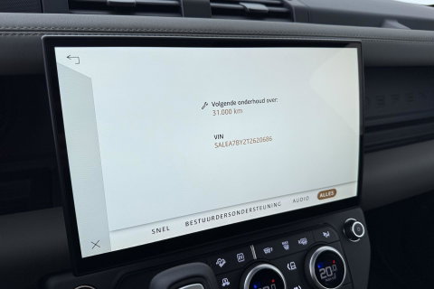Land Rover Defender 2.0 P300e 110 X-Dynamic SE | FACELIFT | ACC | Panoramadak | ClearSight | Stoel+Stuurverwarming | Trekhaak