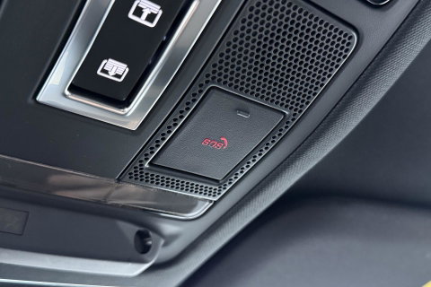Land Rover Defender 2.0 P300e 110 X-Dynamic SE | FACELIFT | ACC | Panoramadak | ClearSight | Stoel+Stuurverwarming | Trekhaak