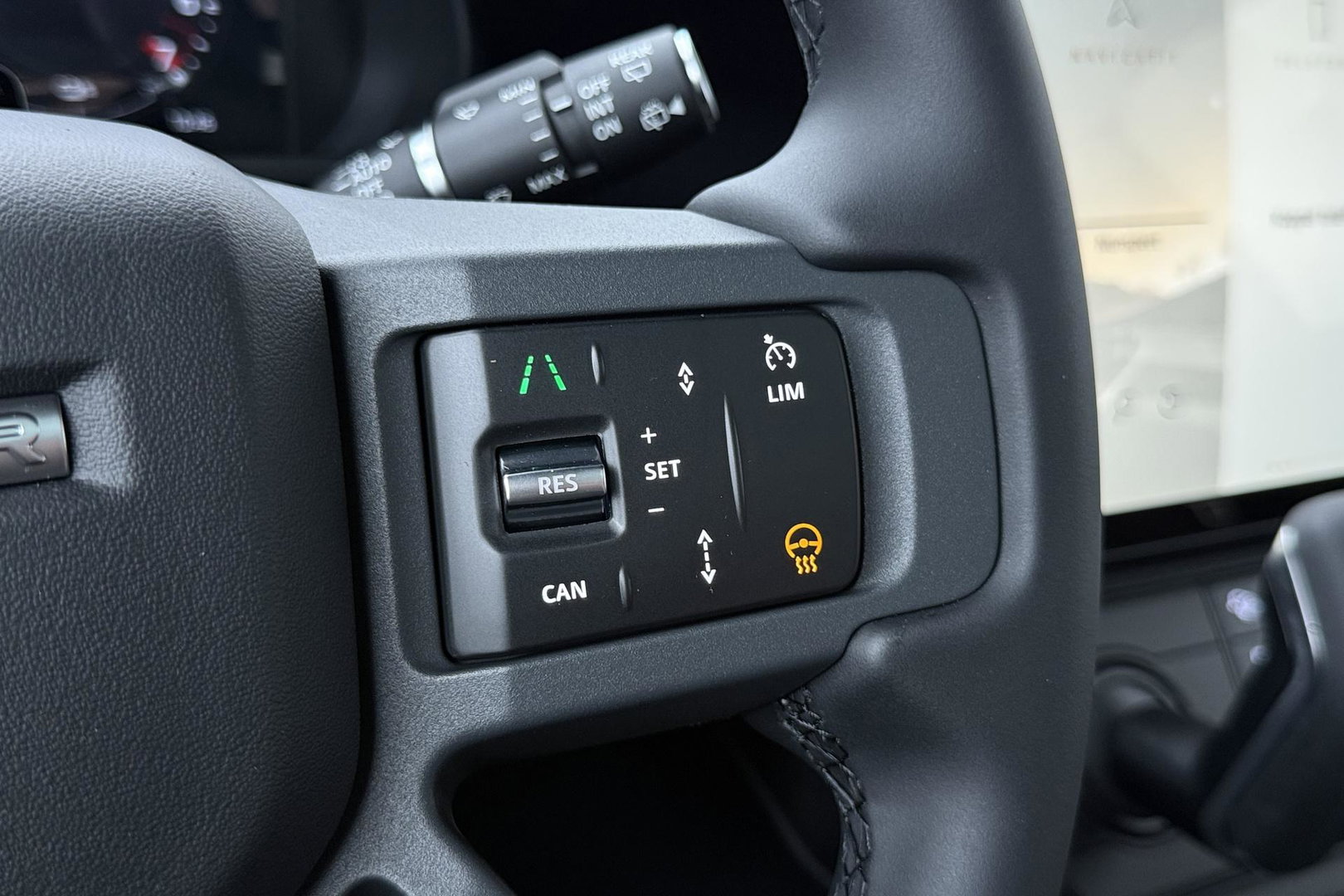 Land Rover Defender 2.0 P300e 110 X-Dynamic SE | FACELIFT | ACC | Panoramadak | ClearSight | Stoel+Stuurverwarming | Trekhaak