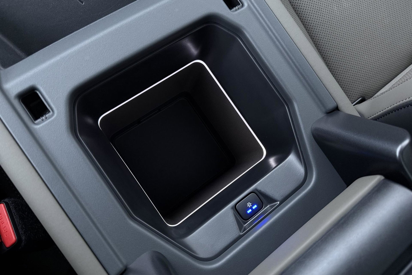 Land Rover Defender 2.0 P300e 110 X-Dynamic SE | FACELIFT | ACC | Panoramadak | ClearSight | Stoel+Stuurverwarming | Trekhaak