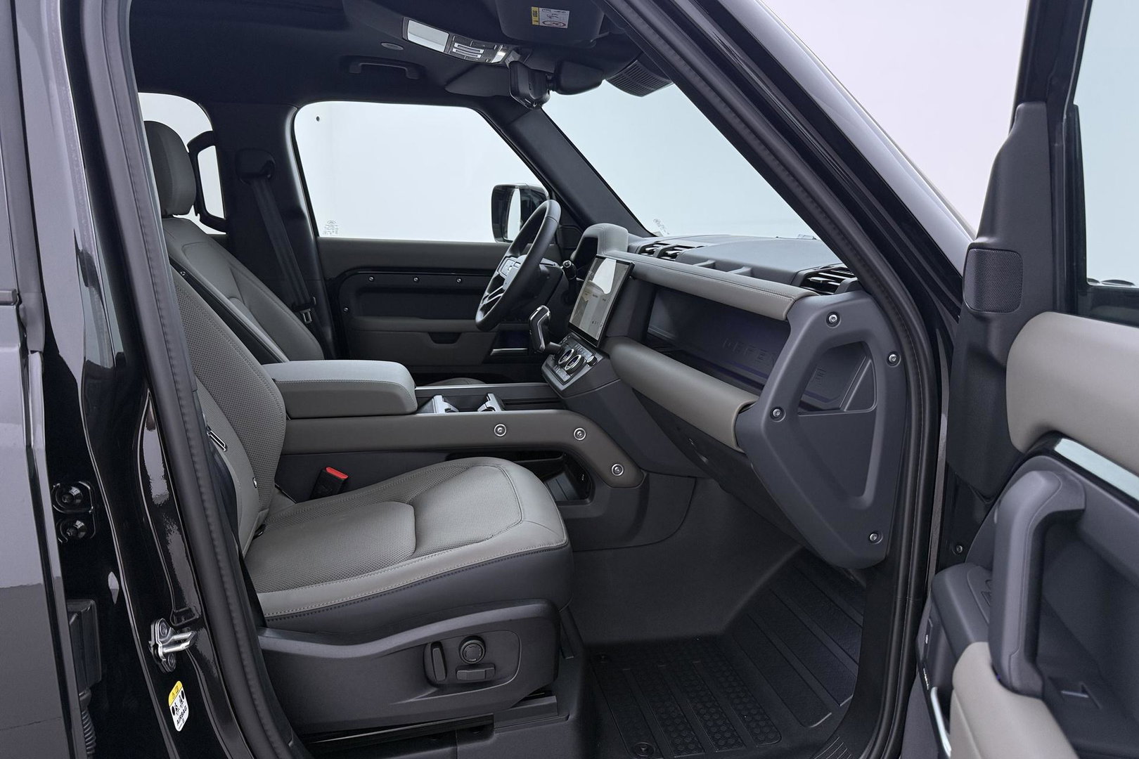 Land Rover Defender 2.0 P300e 110 X-Dynamic SE | FACELIFT | ACC | Panoramadak | ClearSight | Stoel+Stuurverwarming | Trekhaak