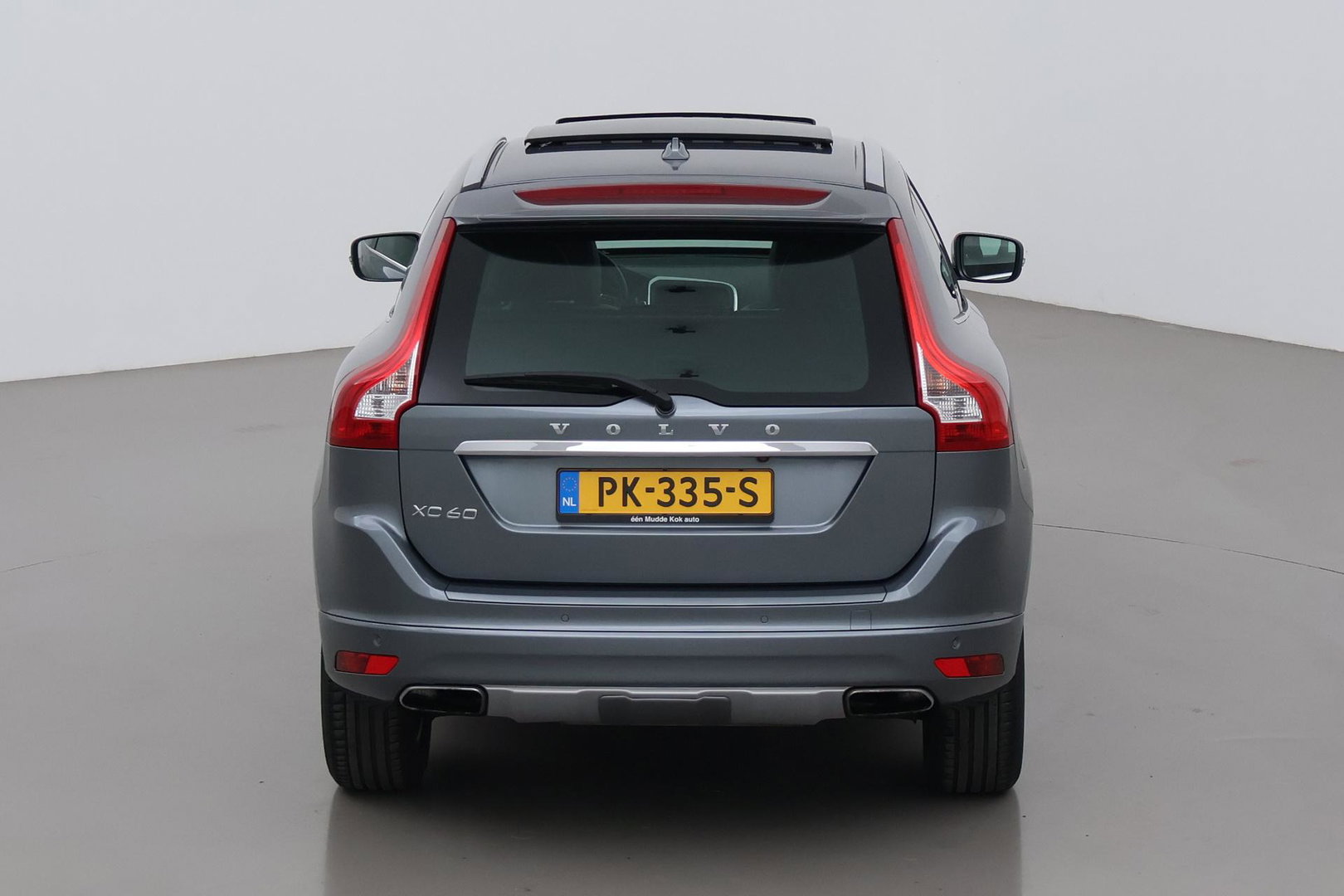Volvo XC60 T5 Polar+ | Panoramadak | Trekhaak | Camera | Parkeerverwarming | Elektrische Stoelen | Stoelverwarming | Xenon | PDC Voor+Achter