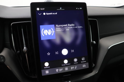 Volvo XC60 T8 Plug-in hybrid Ultra Black Edition | ACC | Panoramadak | Bowers&Wilkins | Head-Up | 360° Camera | Massage+Ventilatie | 21 inch