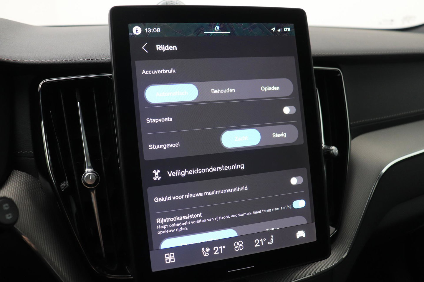 Volvo XC60 T8 Plug-in hybrid Ultra Black Edition | ACC | Panoramadak | Bowers&Wilkins | Head-Up | 360° Camera | Massage+Ventilatie | 21 inch