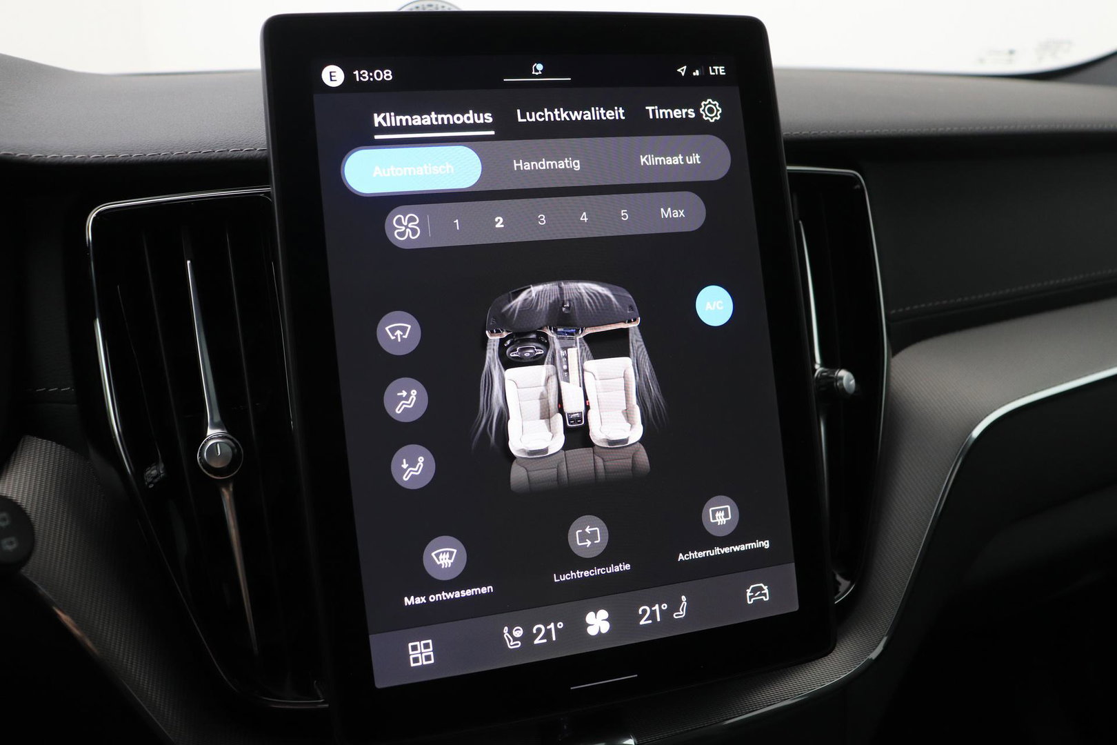 Volvo XC60 T8 Plug-in hybrid Ultra Black Edition | ACC | Panoramadak | Bowers&Wilkins | Head-Up | 360° Camera | Massage+Ventilatie | 21 inch
