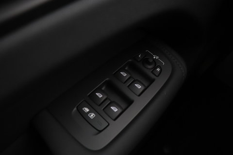 Volvo XC60 T8 Plug-in hybrid Ultra Black Edition | ACC | Panoramadak | Bowers&Wilkins | Head-Up | 360° Camera | Massage+Ventilatie | 21 inch