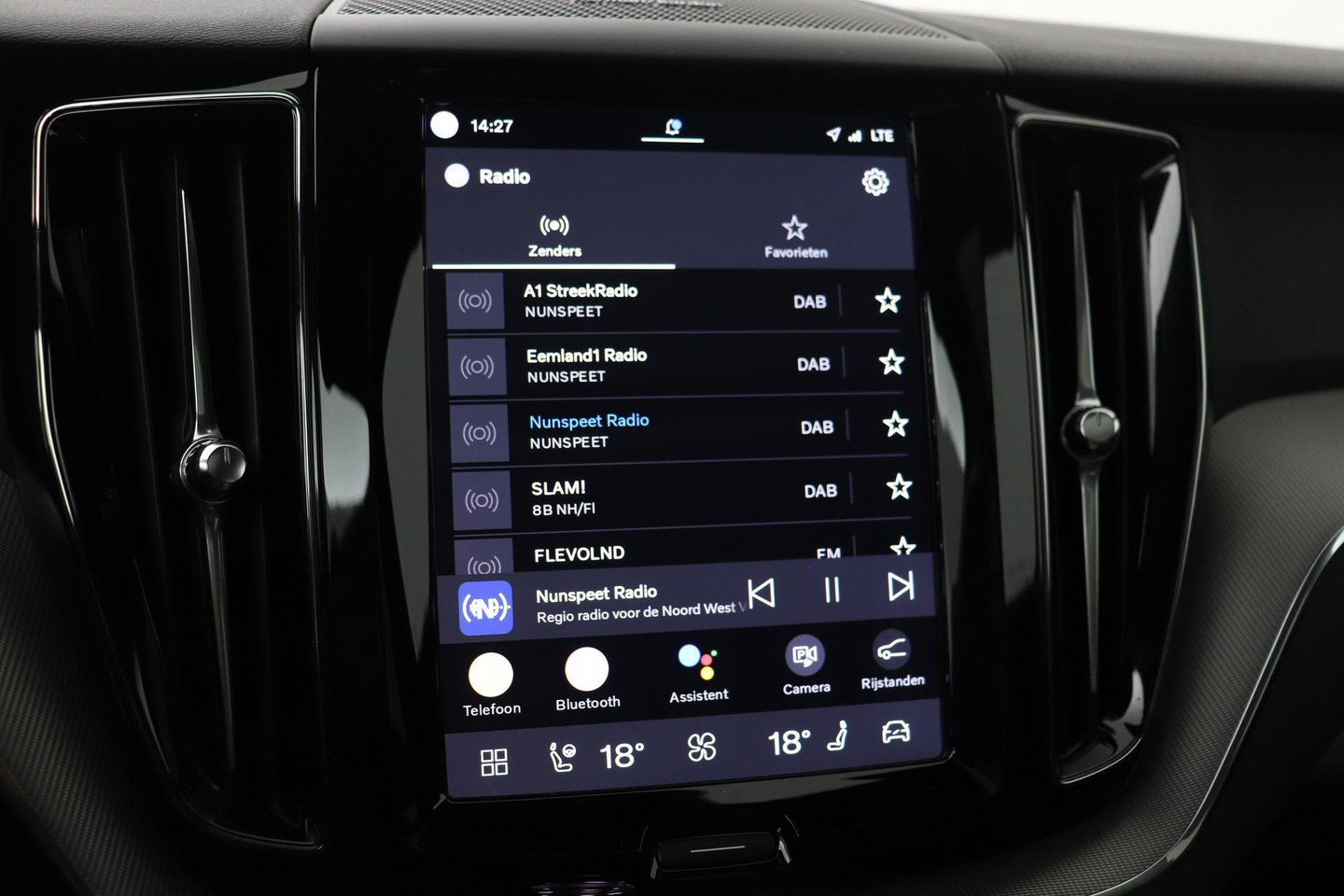Volvo XC60 T8 Plug-in hybrid Plus Dark | Panoramadak | ACC | 360° Camera | BLIS | harman/kardon | Stoel+Stuurverwarming