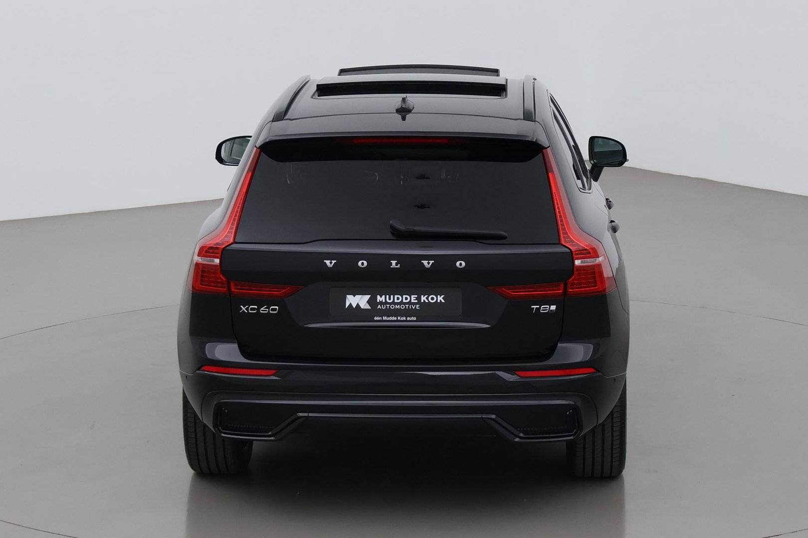 Volvo XC60 T8 Plug-in hybrid Plus Dark | Panoramadak | ACC | 360° Camera | BLIS | harman/kardon | Stoel+Stuurverwarming