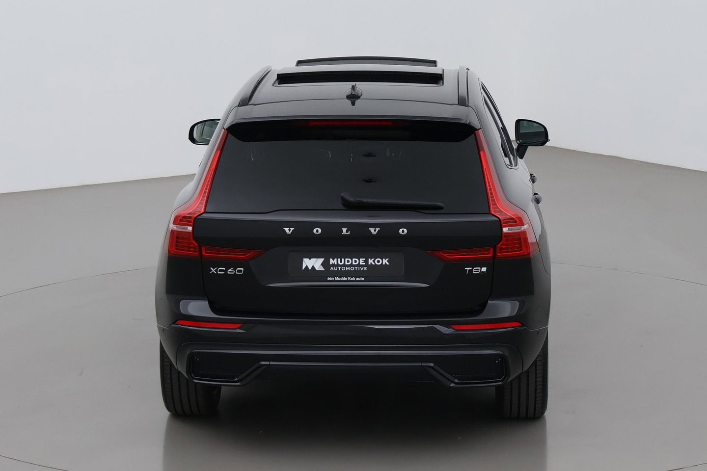Volvo XC60 T8 Plug-in hybrid Plus Dark | Panoramadak | ACC | 360° Camera | BLIS | harman/kardon | Stoel+Stuurverwarming