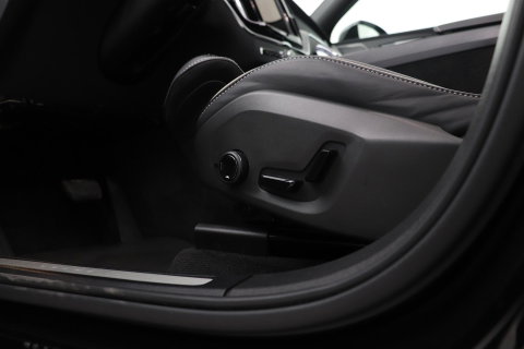 Volvo XC60 T8 Plug-in hybrid Plus Dark | Panoramadak | ACC | 360° Camera | BLIS | harman/kardon | Stoel+Stuurverwarming