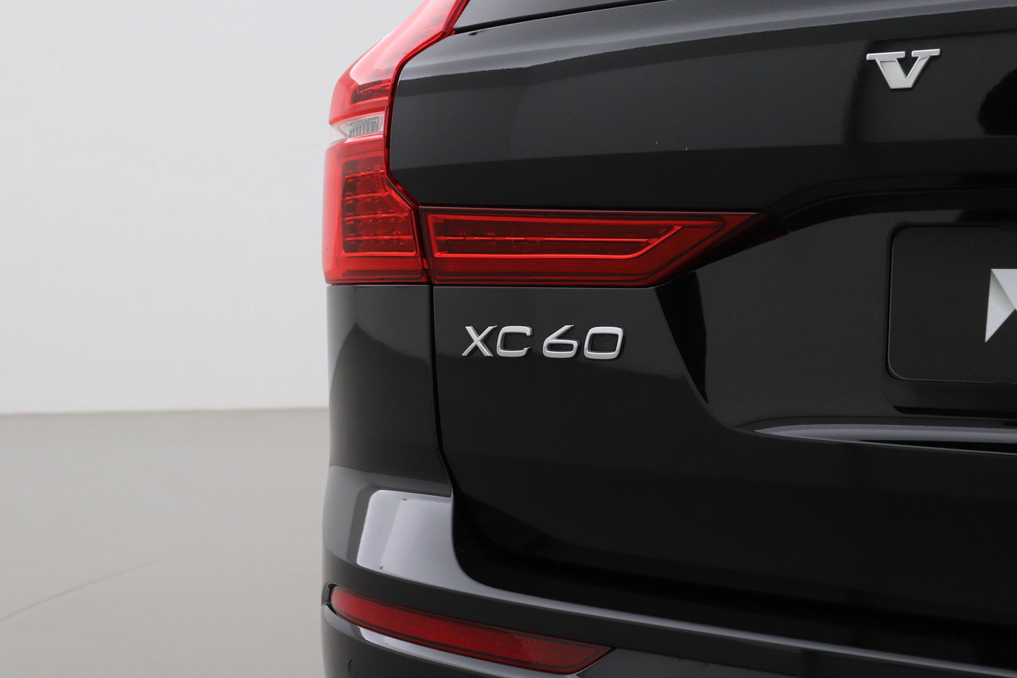 Volvo XC60 T8 Plug-in hybrid Plus Dark | Panoramadak | ACC | 360° Camera | BLIS | harman/kardon | Stoel+Stuurverwarming