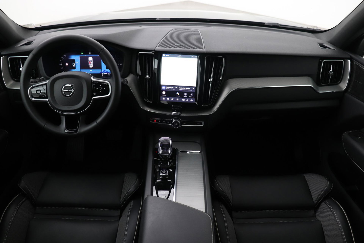Volvo XC60 T8 Plug-in hybrid Plus Dark | Panoramadak | ACC | 360° Camera | BLIS | harman/kardon | Stoel+Stuurverwarming