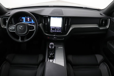 Volvo XC60 T8 Plug-in hybrid Plus Dark | Panoramadak | ACC | 360° Camera | BLIS | harman/kardon | Stoel+Stuurverwarming