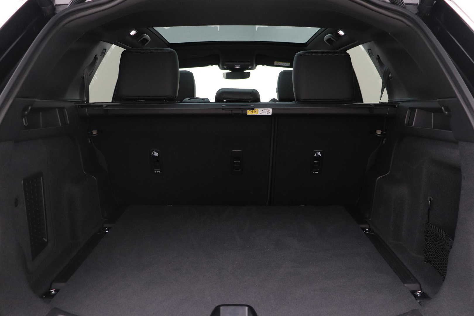 Land Rover Discovery Sport P270e PHEV Dynamic SE | 20 INCH | Panoramadak | Trekhaak | ACC | Meridian | Stoel+Stuurverwarming