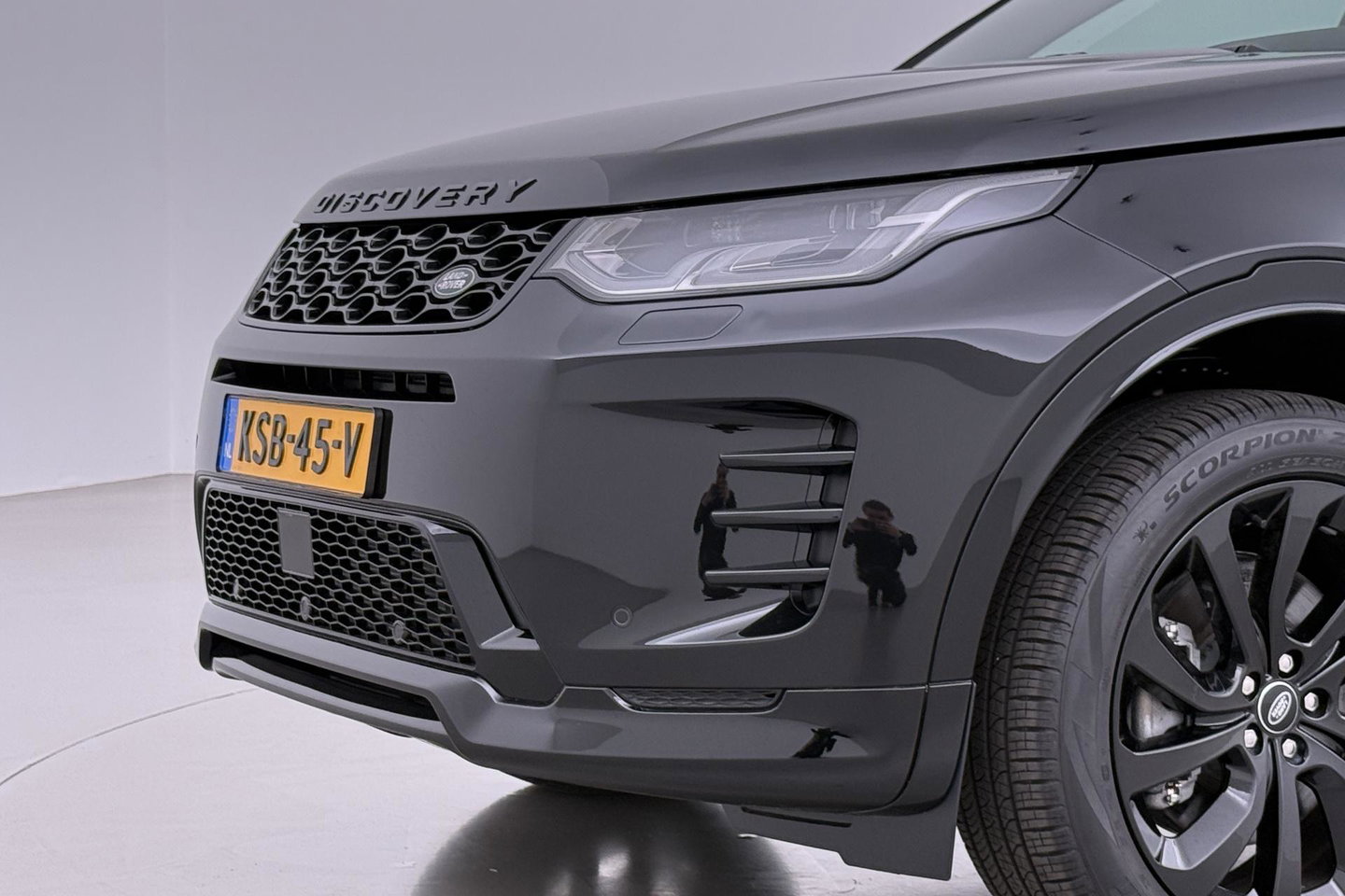 Land Rover Discovery Sport P270e PHEV Dynamic SE | 20 INCH | Panoramadak | Trekhaak | ACC | Meridian | Stoel+Stuurverwarming