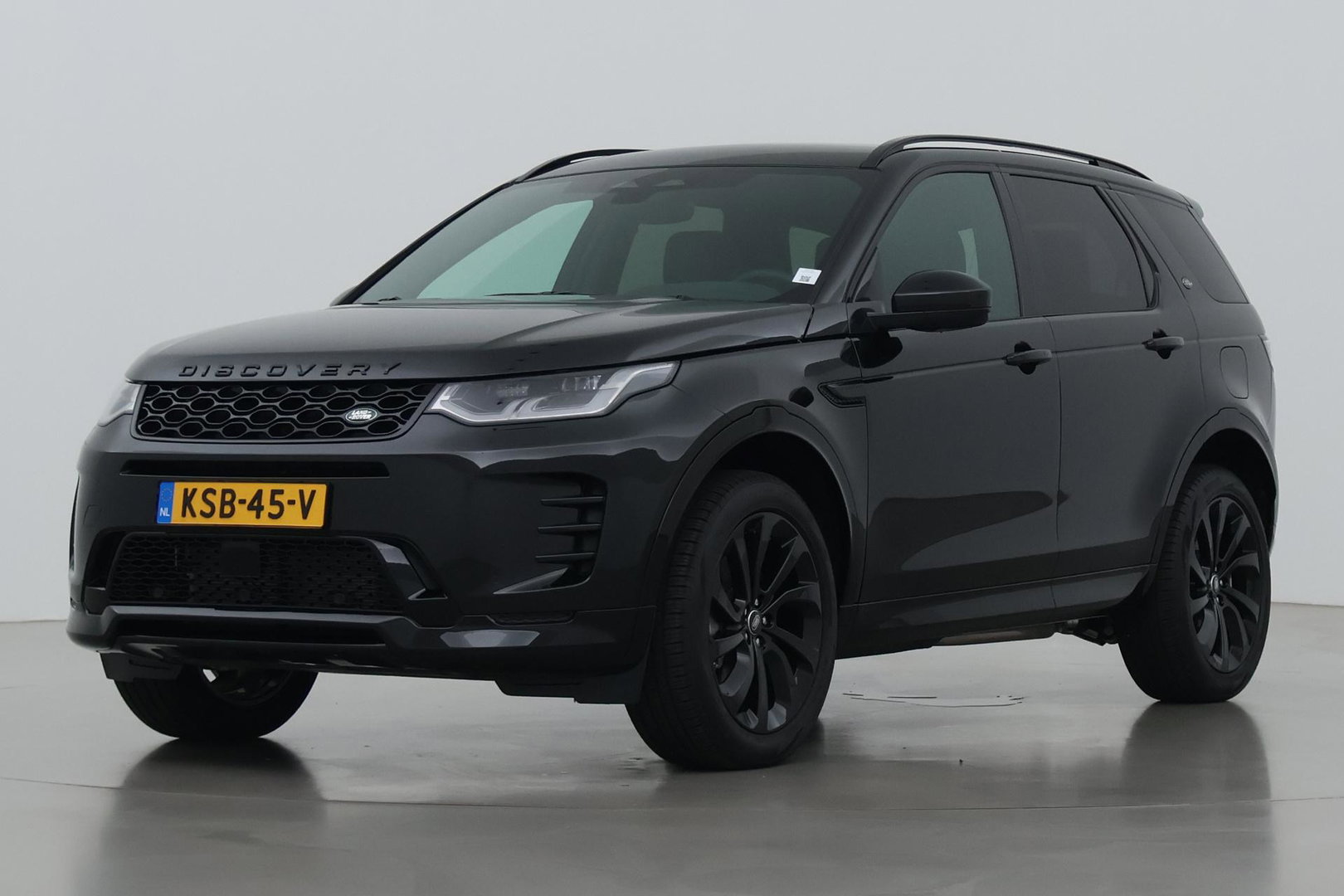Land Rover Discovery Sport P270e PHEV Dynamic SE | 20 INCH | Panoramadak | Trekhaak | ACC | Meridian | Stoel+Stuurverwarming