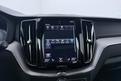Volvo XC60 T8 Twin Engine AWD R-Design | ACC | Luchtvering | Panoramadak | Harman/Kardon | 360° Camera | Head-Up | Trekhaak | 21 inch