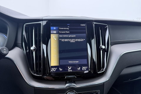 Volvo XC60 T8 Twin Engine AWD R-Design | ACC | Luchtvering | Panoramadak | Harman/Kardon | 360° Camera | Head-Up | Trekhaak | 21 inch