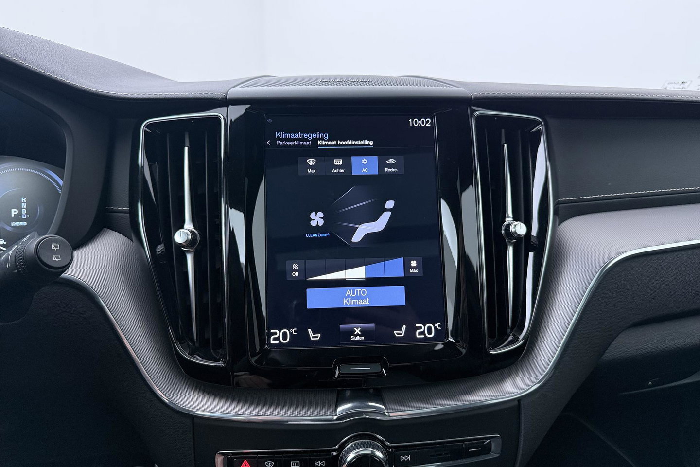 Volvo XC60 T8 Twin Engine AWD R-Design | ACC | Luchtvering | Panoramadak | Harman/Kardon | 360° Camera | Head-Up | Trekhaak | 21 inch