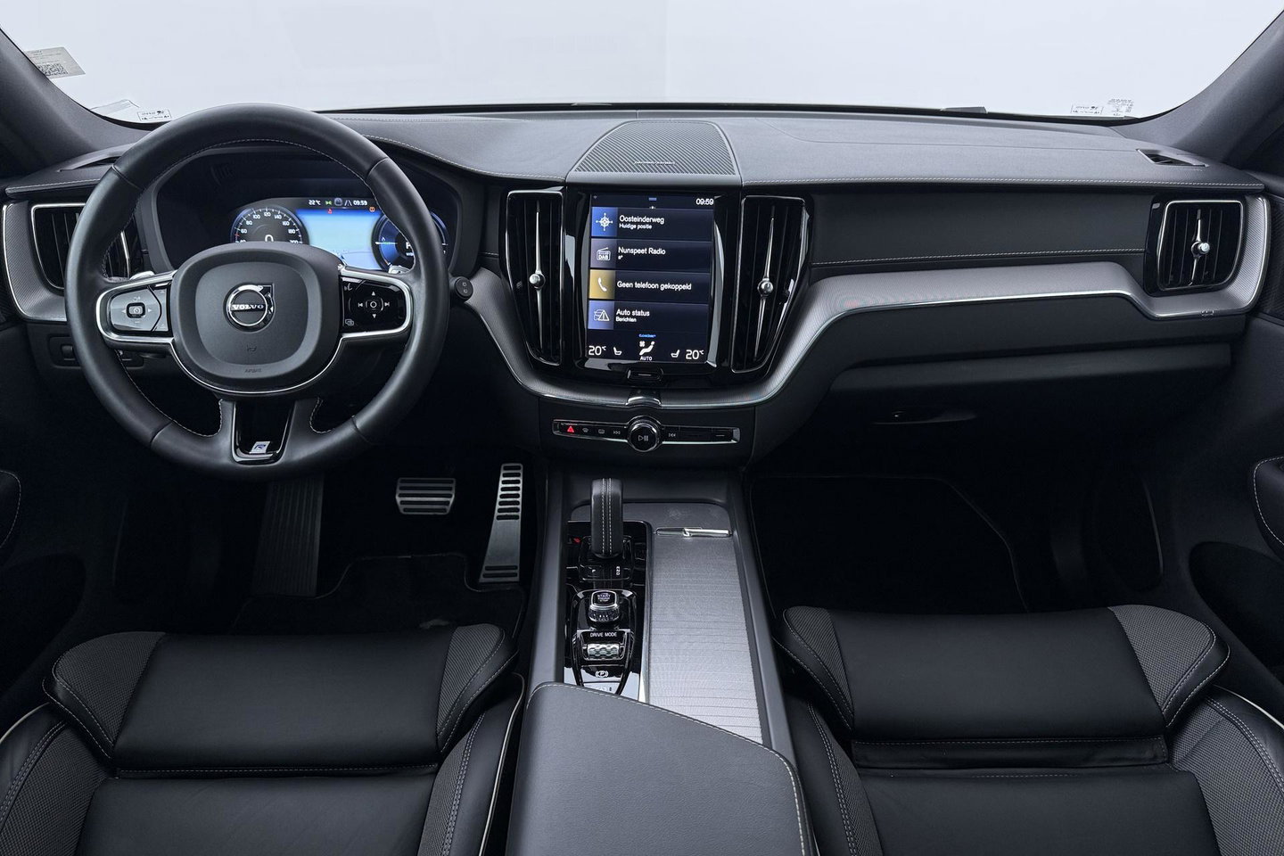 Volvo XC60 T8 Twin Engine AWD R-Design | ACC | Luchtvering | Panoramadak | Harman/Kardon | 360° Camera | Head-Up | Trekhaak | 21 inch