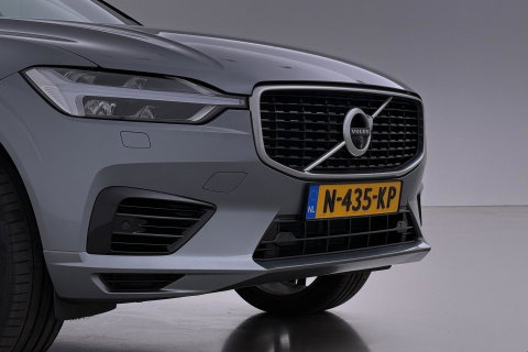 Volvo XC60 T8 Twin Engine AWD R-Design | ACC | Luchtvering | Panoramadak | Harman/Kardon | 360° Camera | Head-Up | Trekhaak | 21 inch