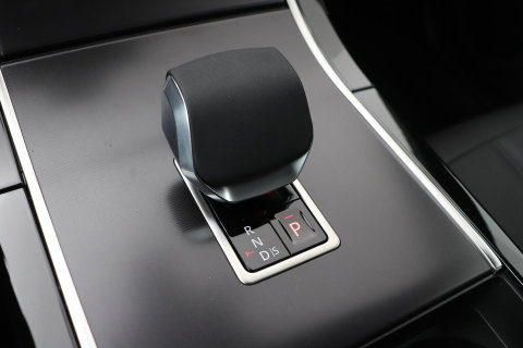 Land Rover Range Rover Evoque P270e PHEV Dynamic SE | Schuif/kanteldak | Black Pack | Cold Climate Pack | Meridian | 360 Camera | 20 Inch