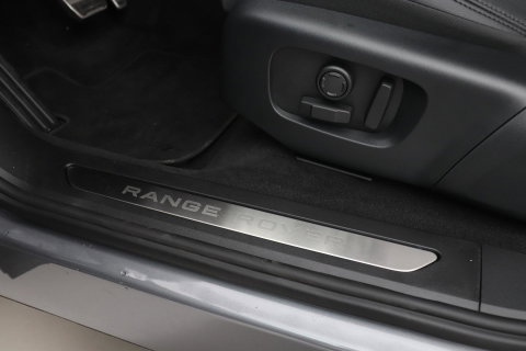 Land Rover Range Rover Evoque P270e PHEV Dynamic SE | Schuif/kanteldak | Black Pack | Cold Climate Pack | Meridian | 360 Camera | 20 Inch