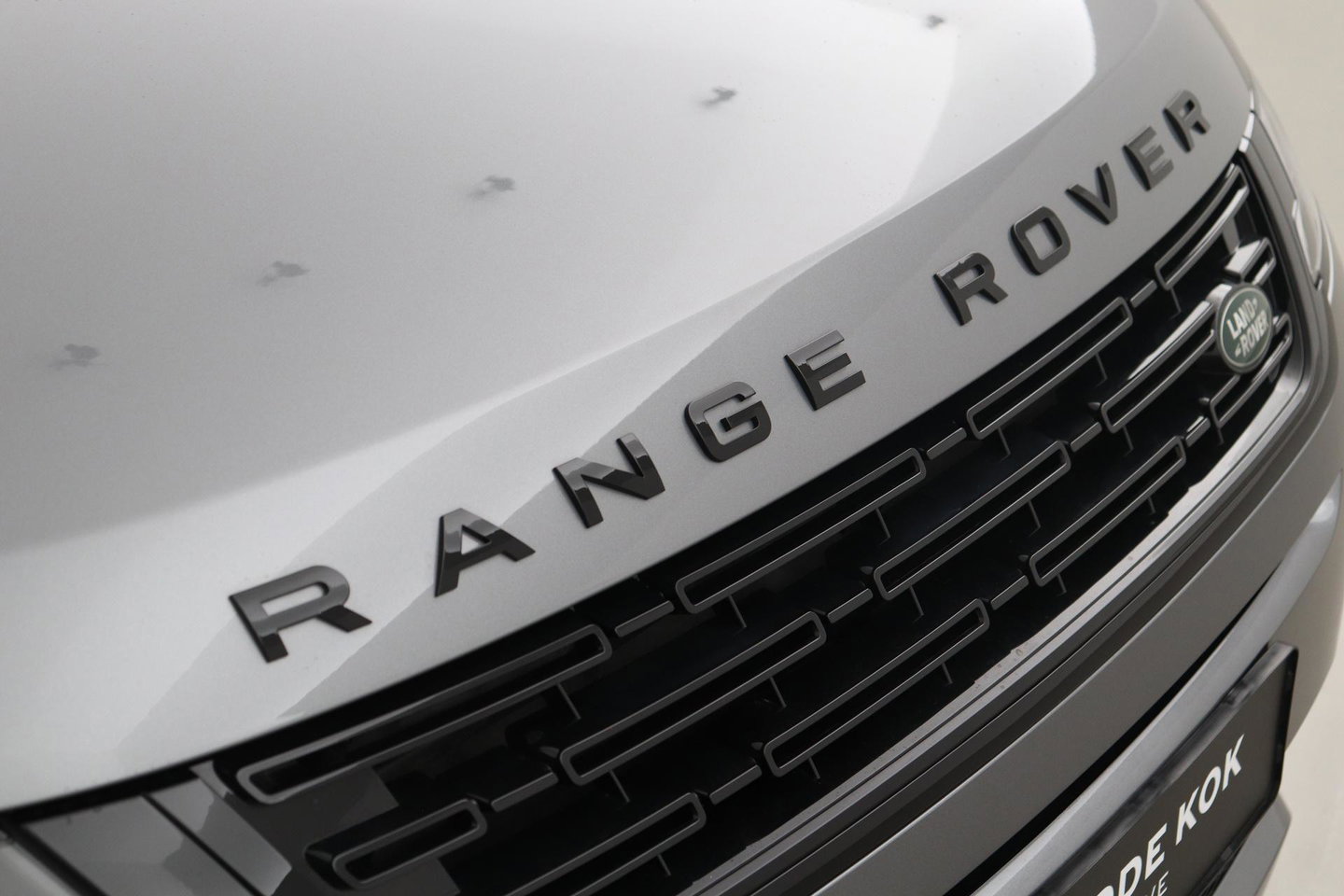 Land Rover Range Rover Evoque P270e PHEV Dynamic SE | Schuif/kanteldak | Black Pack | Cold Climate Pack | Meridian | 360 Camera | 20 Inch
