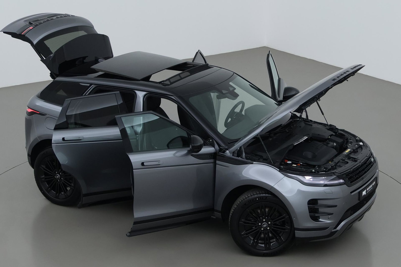 Land Rover Range Rover Evoque P270e PHEV Dynamic SE | Schuif/kanteldak | Black Pack | Cold Climate Pack | Meridian | 360 Camera | 20 Inch