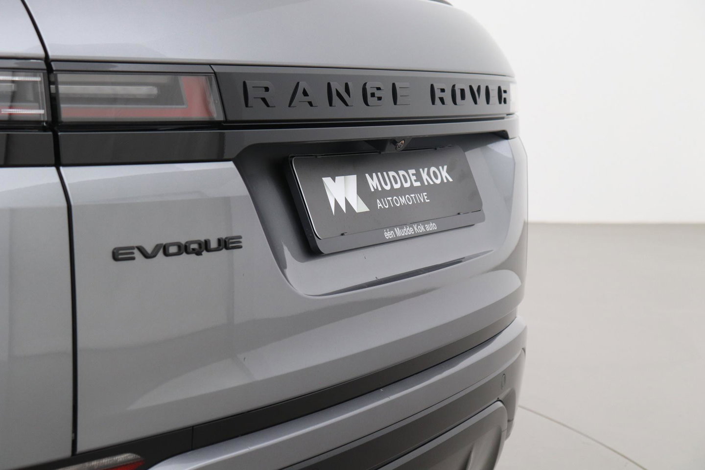 Land Rover Range Rover Evoque P270e PHEV Dynamic SE | Schuif/kanteldak | Black Pack | Cold Climate Pack | Meridian | 360 Camera | 20 Inch