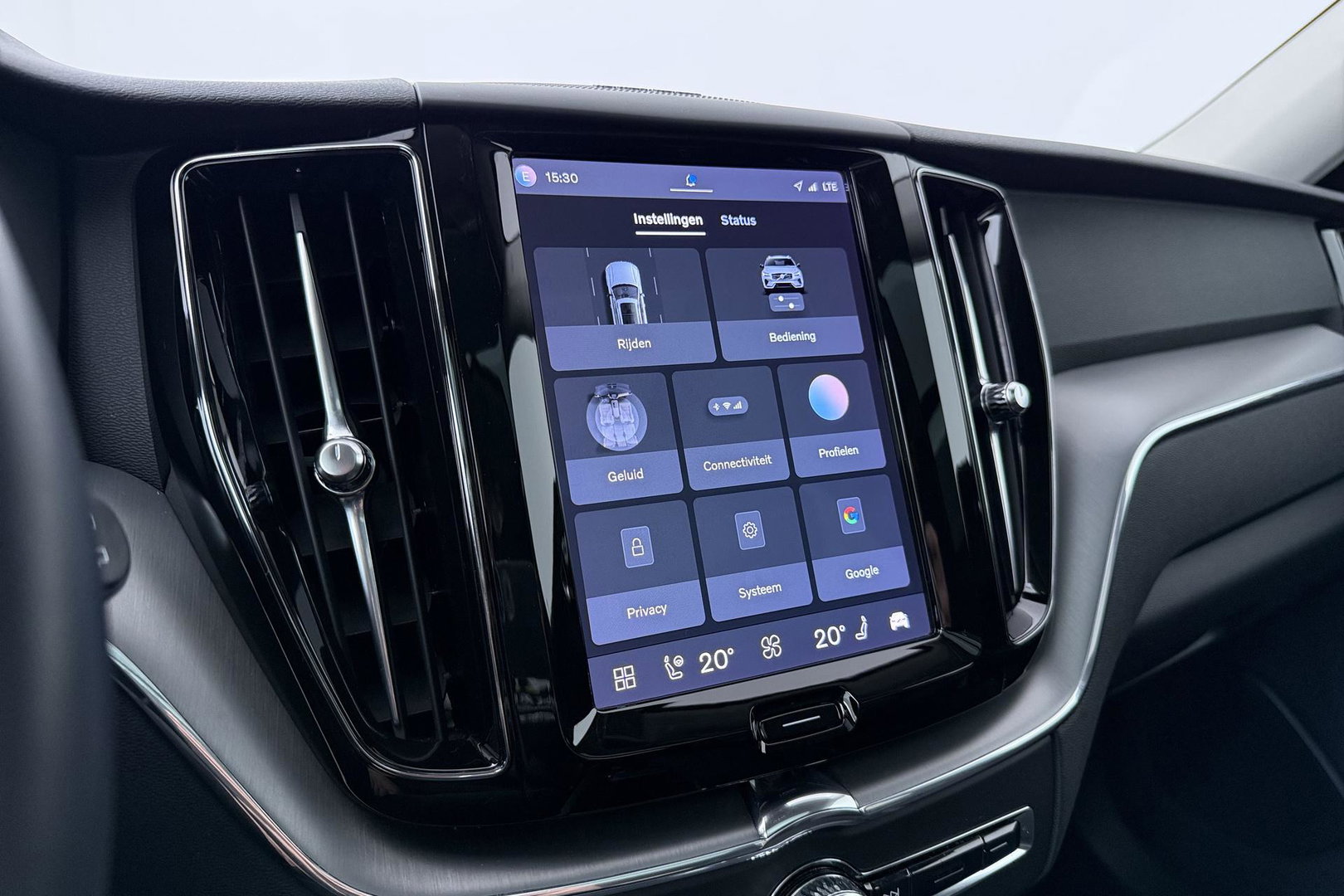 Volvo XC60 2.0 T6 Plug-in hybrid AWD Inscription Exclusive | FACELIFT | ACC | Panoramadak | Harman/Kardon | Camera | Memory | Stoel+Stuurverwarming