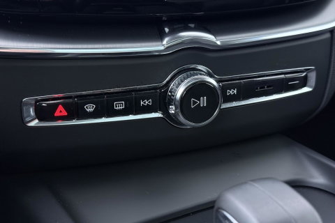 Volvo XC60 2.0 T6 Plug-in hybrid AWD Inscription Exclusive | FACELIFT | ACC | Panoramadak | Harman/Kardon | Camera | Memory | Stoel+Stuurverwarming
