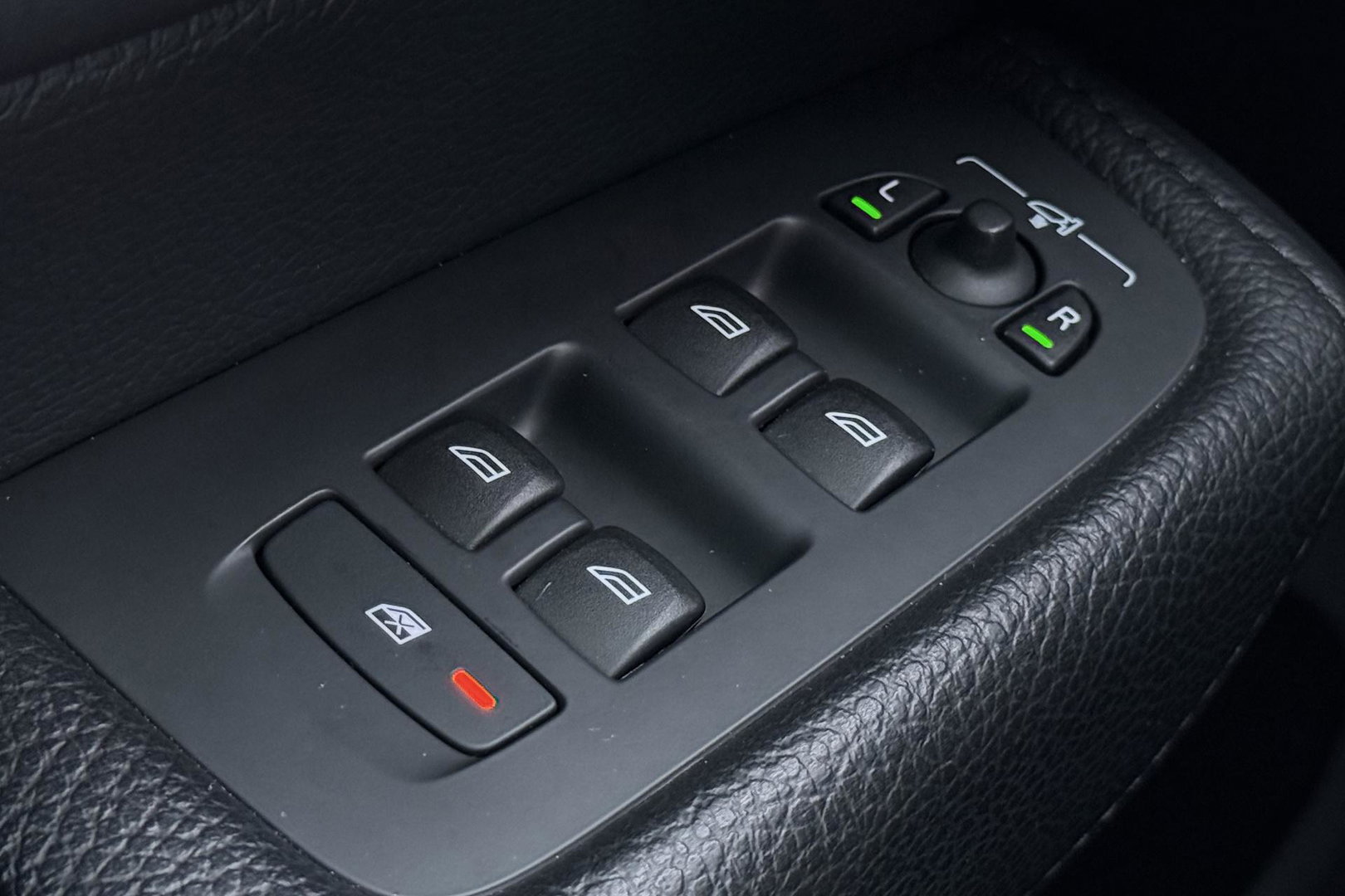 Volvo XC60 2.0 T6 Plug-in hybrid AWD Inscription Exclusive | FACELIFT | ACC | Panoramadak | Harman/Kardon | Camera | Memory | Stoel+Stuurverwarming