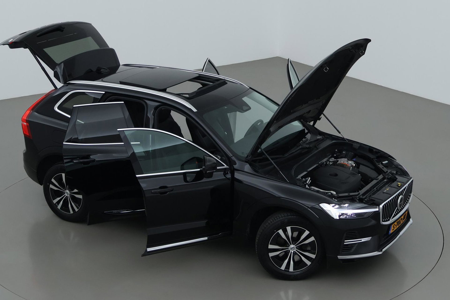 Volvo XC60 2.0 T6 Plug-in hybrid AWD Inscription Exclusive | FACELIFT | ACC | Panoramadak | Harman/Kardon | Camera | Memory | Stoel+Stuurverwarming