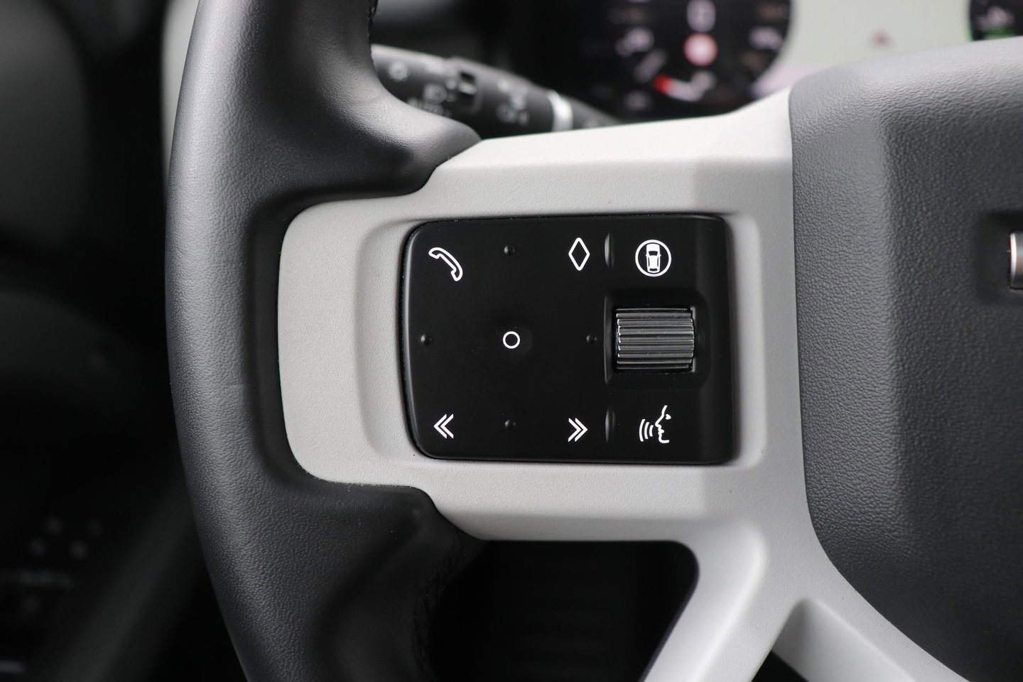 Land Rover Defender P300e 110 X-Dynamic SE | Panoramadak | ClearSight | Head-Up | Trekhaak | ACC | 360° Camera