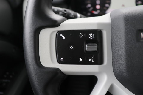 Land Rover Defender P300e 110 X-Dynamic SE | Panoramadak | ClearSight | Head-Up | Trekhaak | ACC | 360° Camera