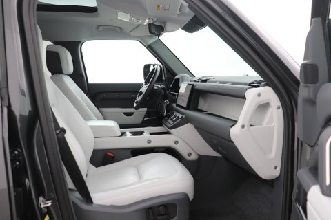 Land Rover Defender P300e 110 X-Dynamic SE | Panoramadak | ClearSight | Head-Up | Trekhaak | ACC | 360° Camera