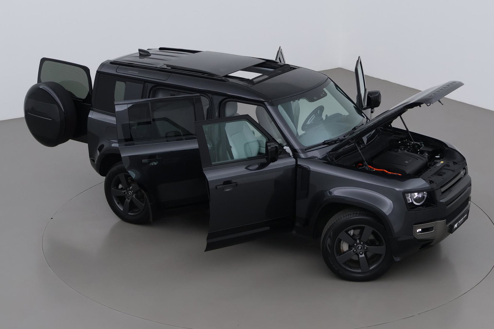 Land Rover Defender P300e 110 X-Dynamic SE | Panoramadak | ClearSight | Head-Up | Trekhaak | ACC | 360° Camera