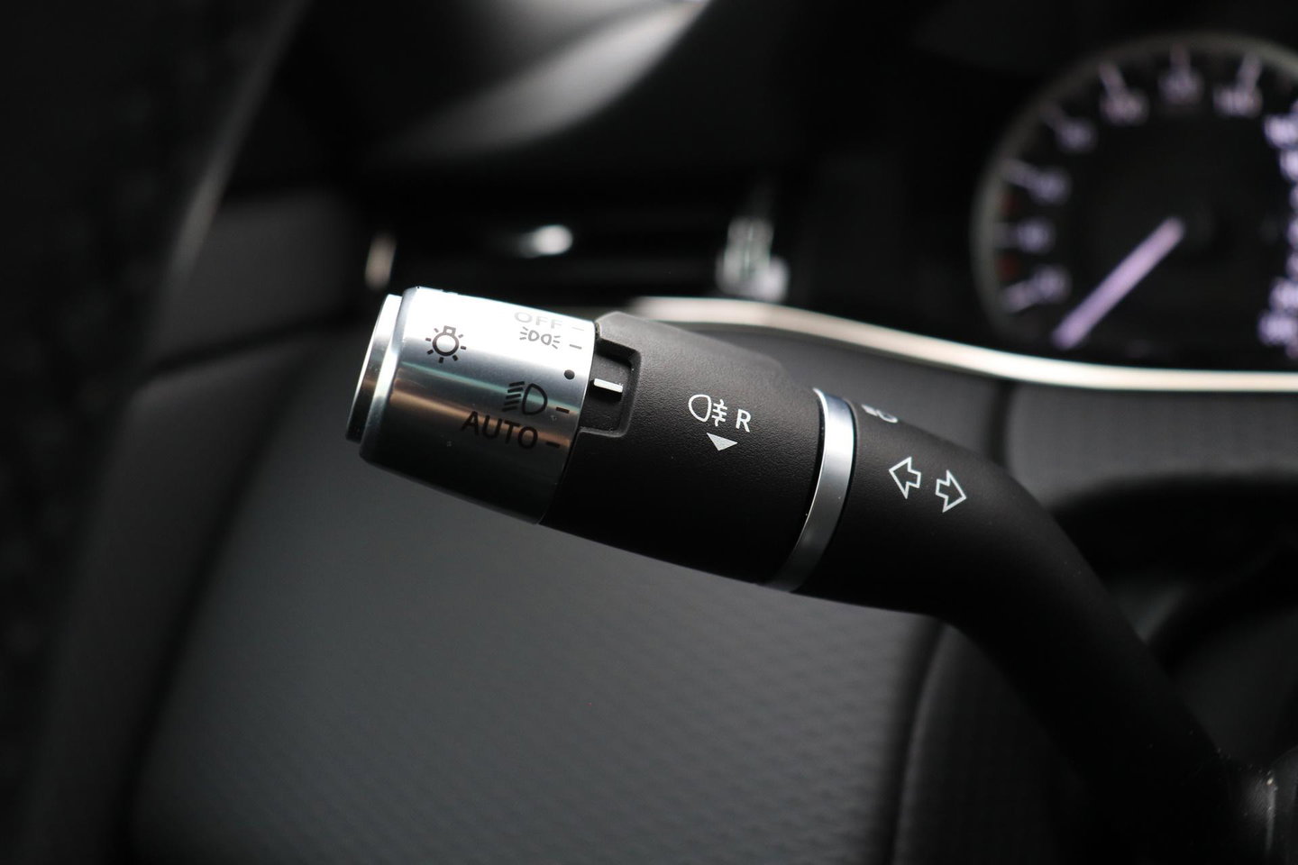 Land Rover Range Rover Evoque 1.5 P300e AWD R-Dynamic SE | ACC | Panoramadak | Dodehoekdetectie | Stoel+Stuurverwarming | 20 Inch