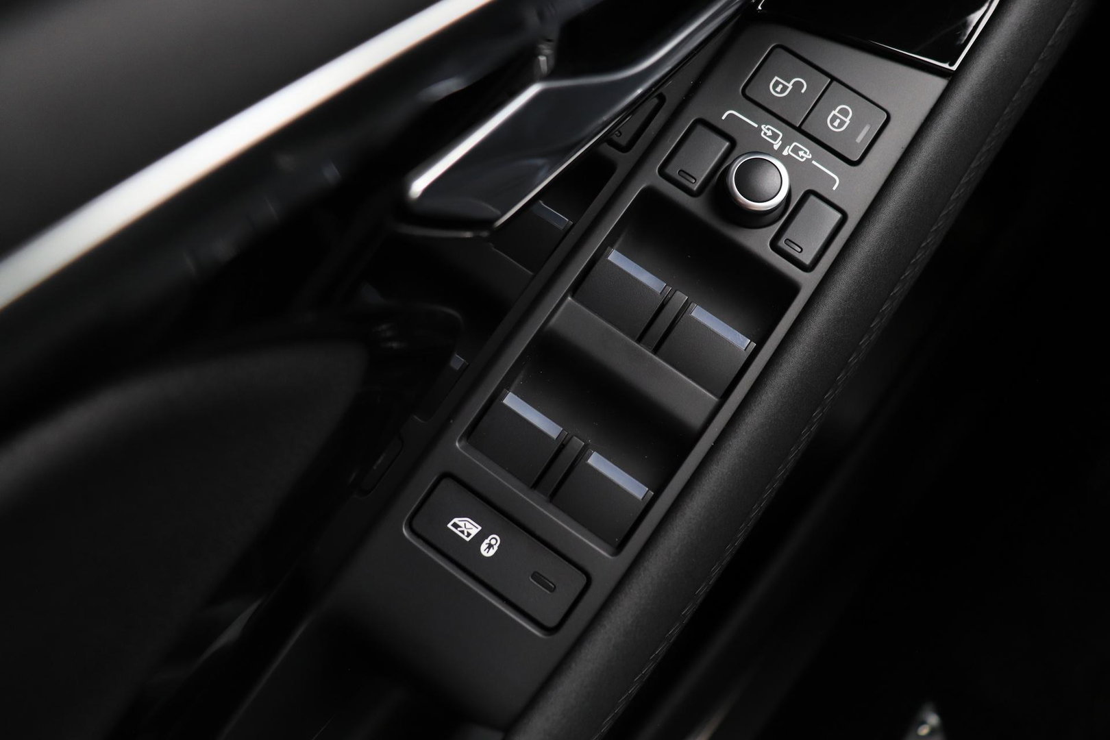 Land Rover Range Rover Evoque 1.5 P300e AWD R-Dynamic SE | ACC | Panoramadak | Dodehoekdetectie | Stoel+Stuurverwarming | 20 Inch