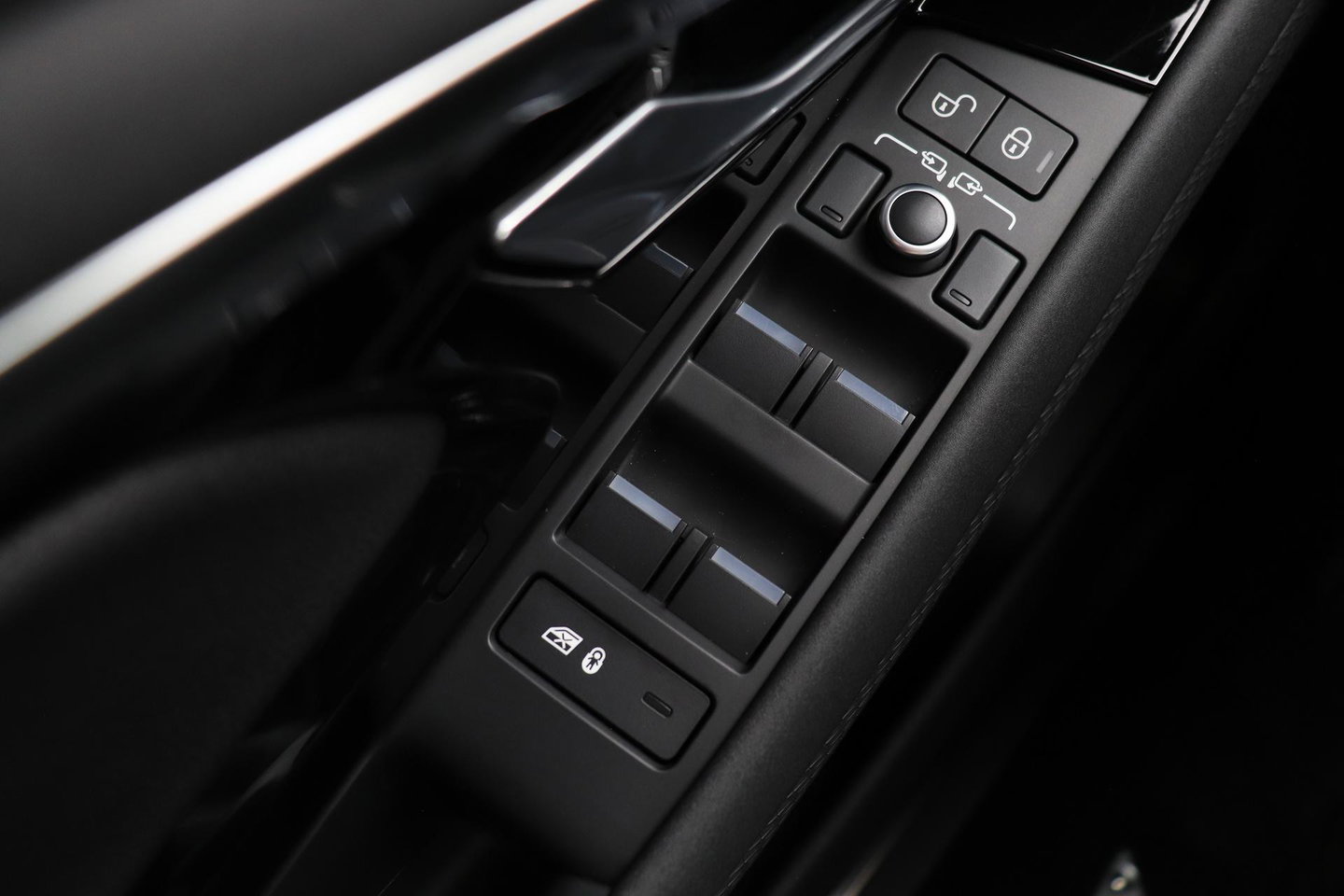 Land Rover Range Rover Evoque 1.5 P300e AWD R-Dynamic SE | ACC | Panoramadak | Dodehoekdetectie | Stoel+Stuurverwarming | 20 Inch