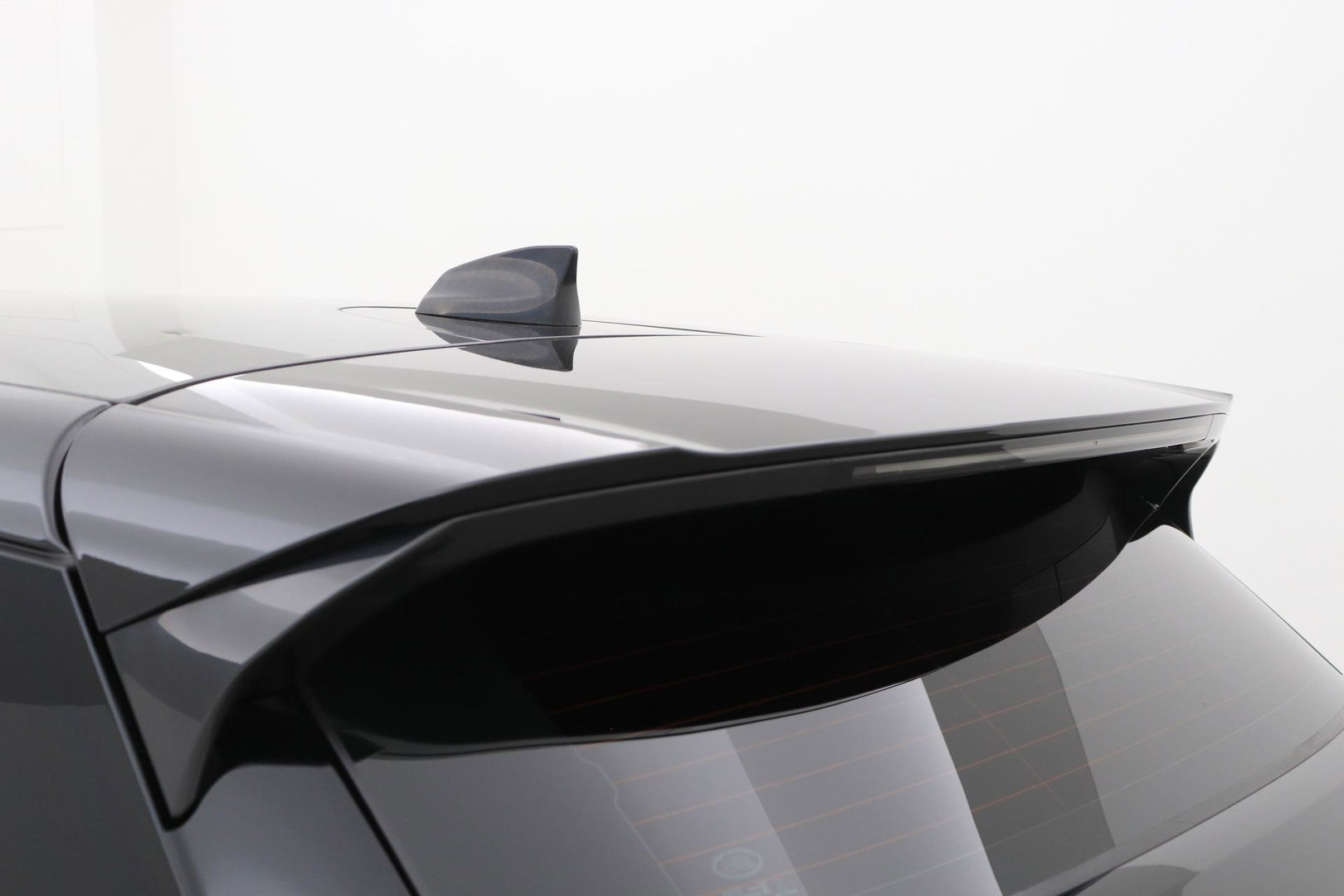 Land Rover Range Rover Evoque 1.5 P300e AWD R-Dynamic SE | ACC | Panoramadak | Dodehoekdetectie | Stoel+Stuurverwarming | 20 Inch